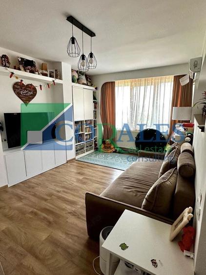 Apartament cu 4 camere decomandat, mobilat în Circumvalațiunii
