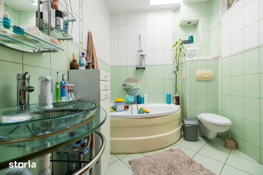 Casă cu 4 camere cu Teren 700 Mp în Bunloc