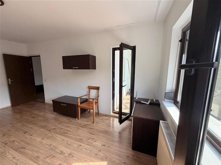 Apartament cu 2 camere decomandat, mobilat în Aviației