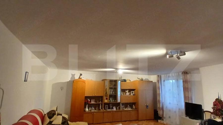 Casă cu Teren 624 Mp în Jabenița
