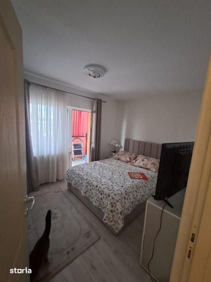 Apartament cu 3 camere în Traian