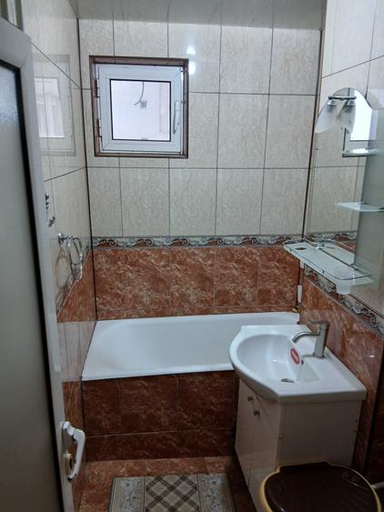 Apartament cu 2 camere decomandat în Micro 18