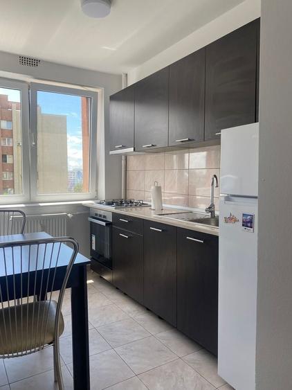 Apartament cu 2 camere decomandat, mobilat în Cantemir