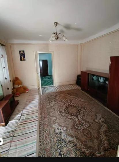 Casă cu 4 camere în Adânca