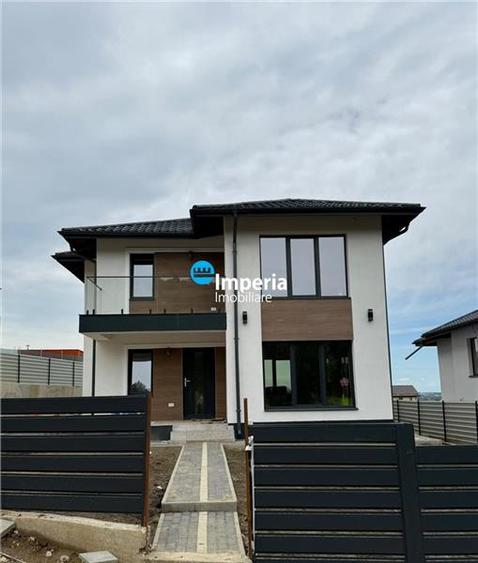 Vila individuala, priveliste superba, finisaje premium, in zona Bucium - Pietrar - 1