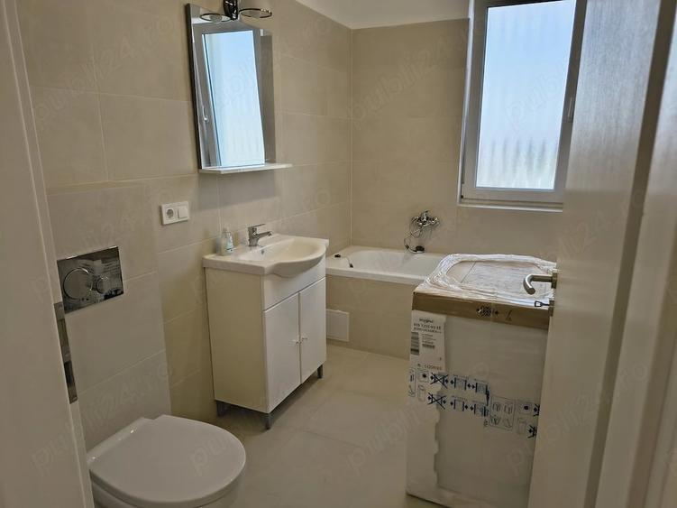 Apartament cu 3 camere decomandat în Cetate