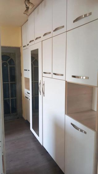 Apartament cu 2 camere semidecomandat în Micro 11