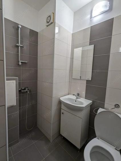 Inchiriez apartament cu 2 camere in zona 23 August - 3