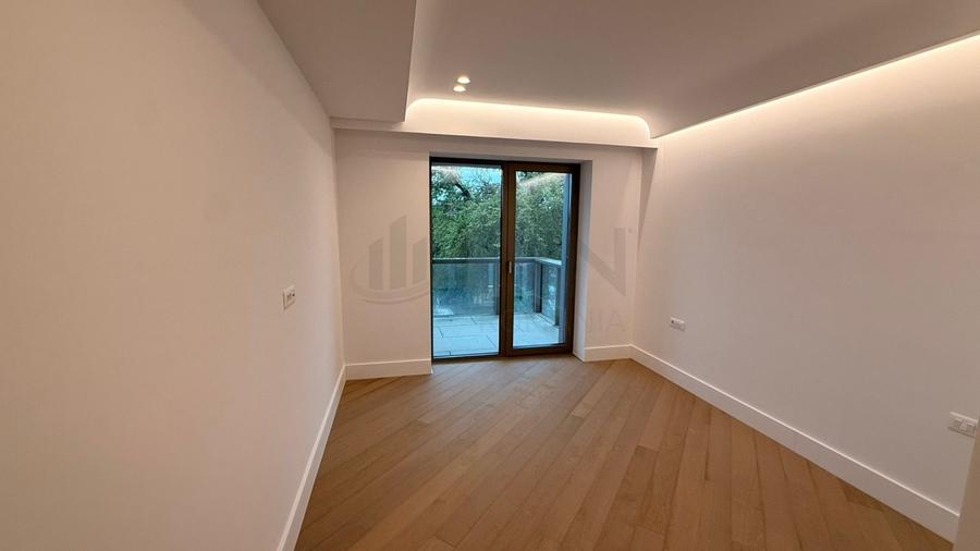 Apartament cu 3 camere decomandat în Iancu Nicolae