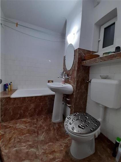 Apartament cu 2 camere decomandat, mobilat în B-dul București