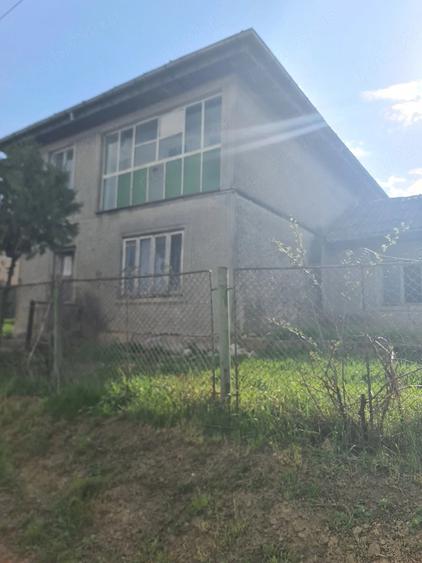 Casă cu Teren 1300 Mp în Probota