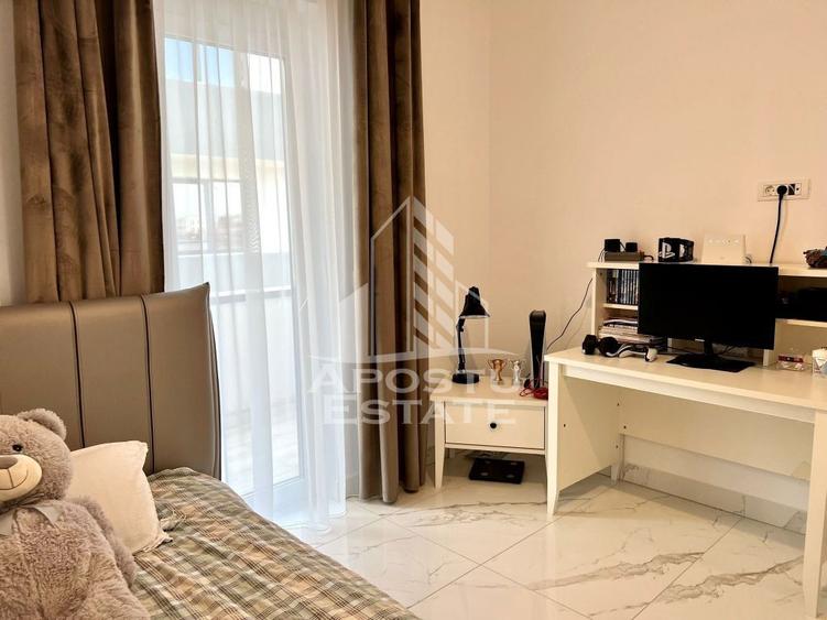 Apartament cu 3 camere semidecomandat în Braytim