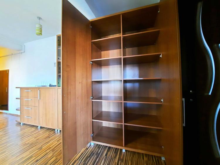 Apartament cu 3 camere în Florești