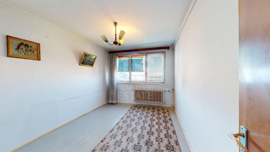 Apartament cu 2 camere semidecomandat în Militari