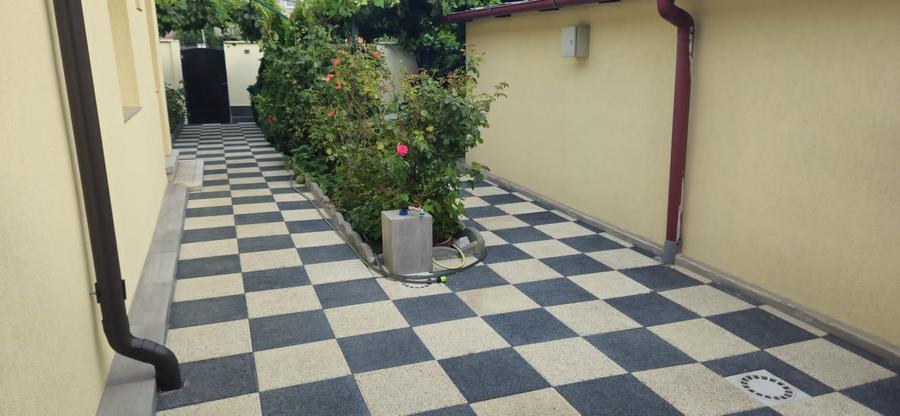 Casă individuală cu 6 camere cu Canalizare în Giulești