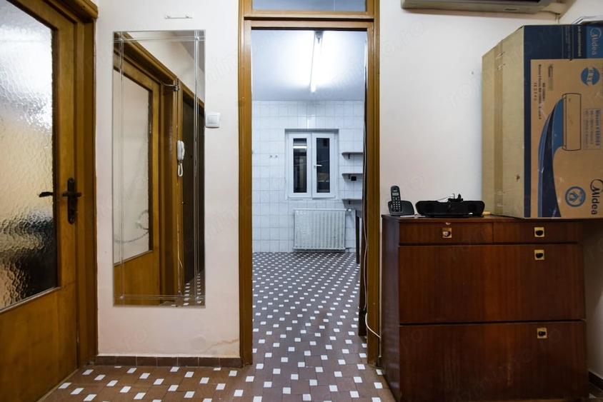 Apartament cu 2 camere decomandat în Baba Novac