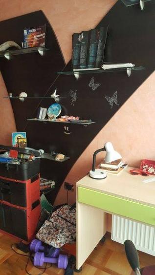 Apartament cu 4 camere decomandat în Bună Ziua