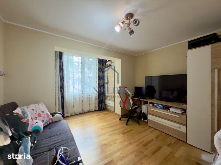 Apartament cu 2 camere decomandat în Republicii