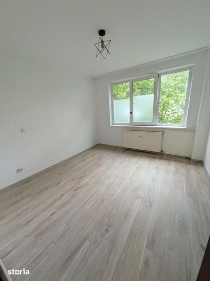 Apartament cu 2 camere semidecomandat în Calea București