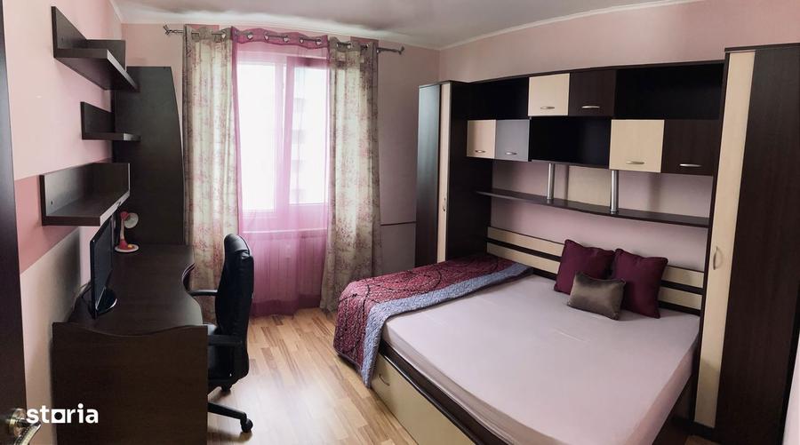 Apartament cu 3 camere decomandat, mobilat în Titan