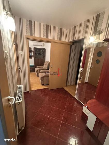 Apartament cu 4 camere decomandat în Titan