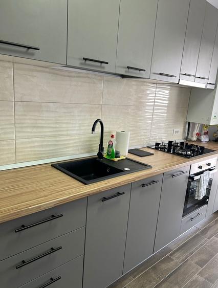 Apartament cu 2 camere decomandat în Titan
