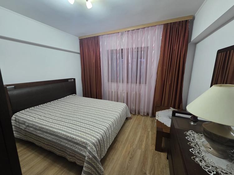 Apartament cu 3 camere decomandat în Tomis III