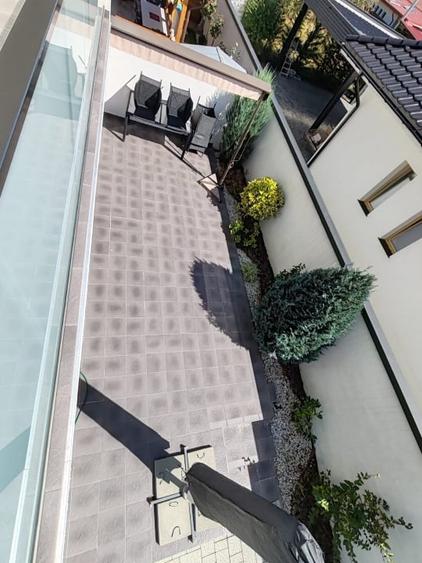 Duplex cu 4 camere cu Canalizare în Exterior Vest