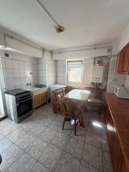 De închiriat apartament cu 3 camere – zonă centrală, Târgu Jiu - 5