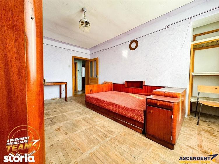 Apartament cu 2 camere decomandat în Simeria