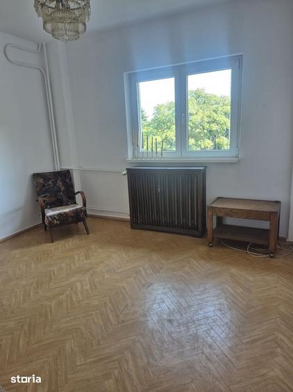 Apartament cu 2 camere semidecomandat în Grivița