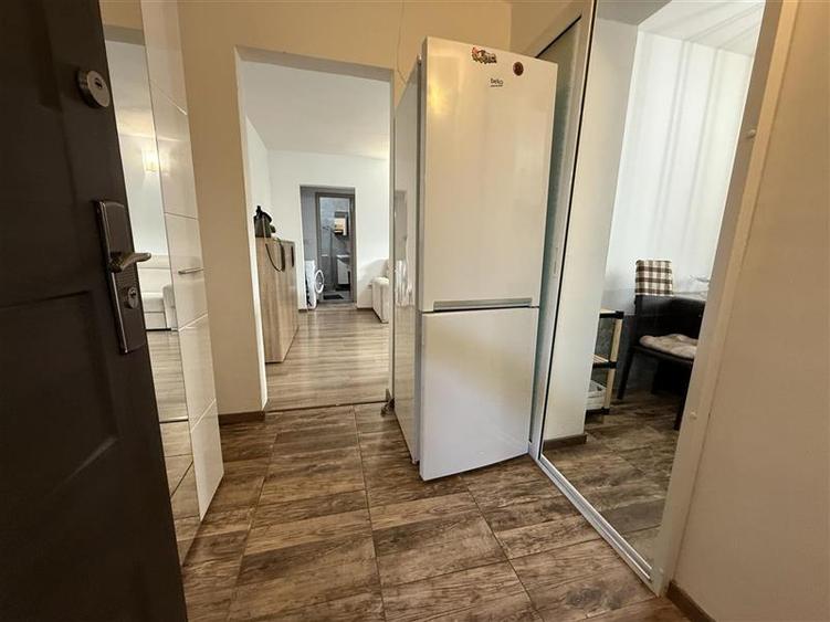 Apartament cu 2 camere nedecomandat în Republicii