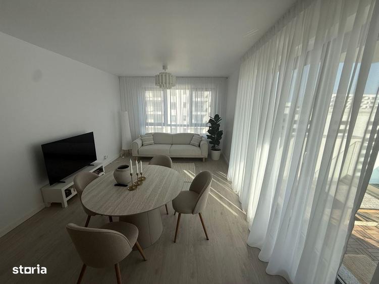 Apartament cu 3 camere, mobilat în Băneasa
