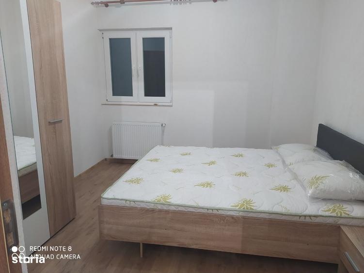 Apartament cu 3 camere decomandat în Podgoria