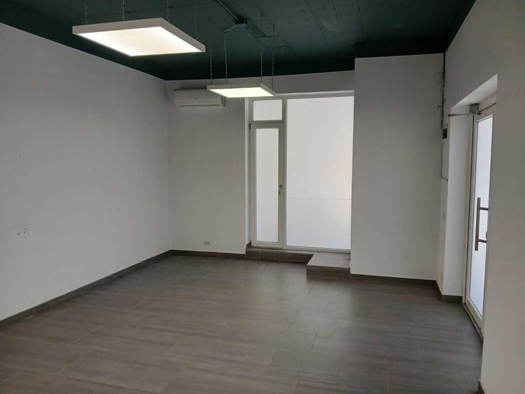 Spațiu comercial, de 48 mp, în Aradului