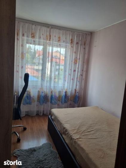 Apartament cu 3 camere semidecomandat în Bistrița Lac