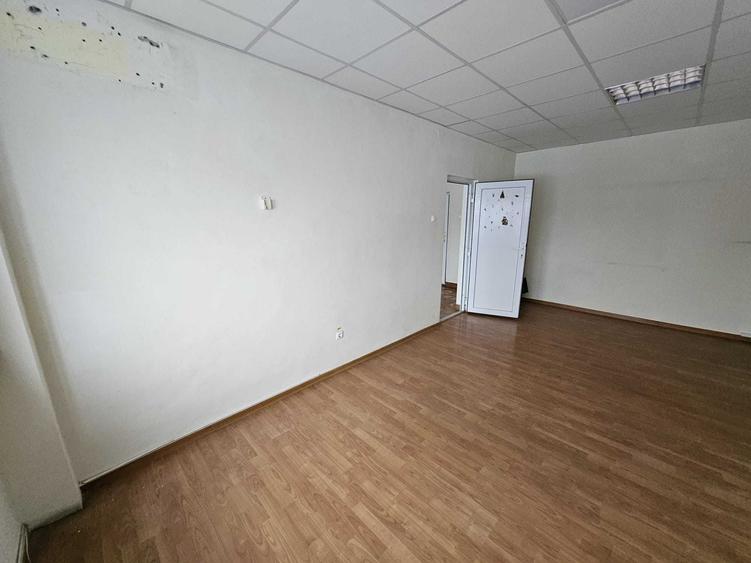 Spațiu comercial, de 40 mp, în Aurel Vlaicu
