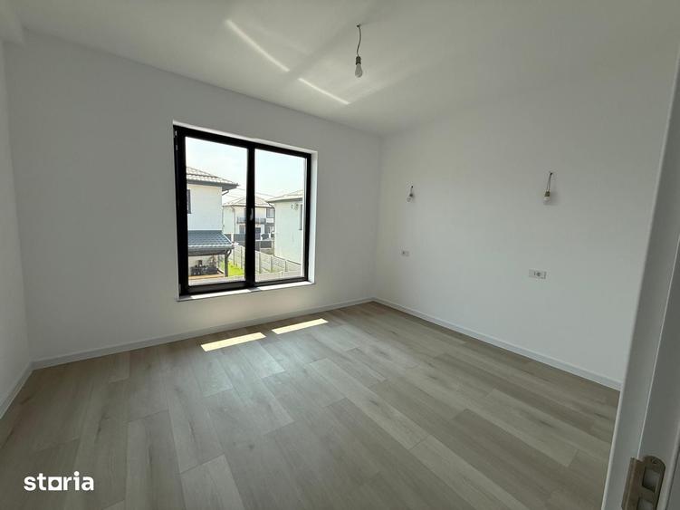Casă cu 5 camere cu Teren 350 Mp în Berceni