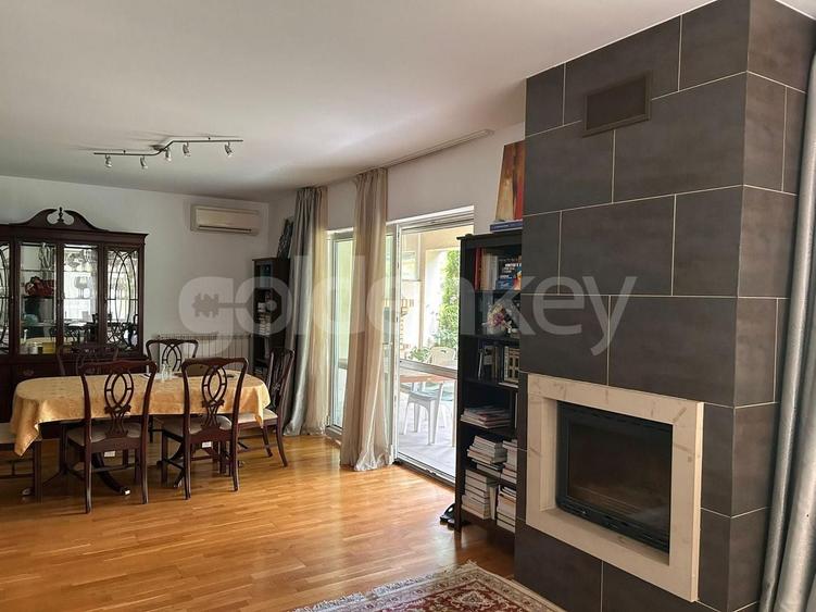 Apartament cu 4 camere decomandat, mobilat în Pipera