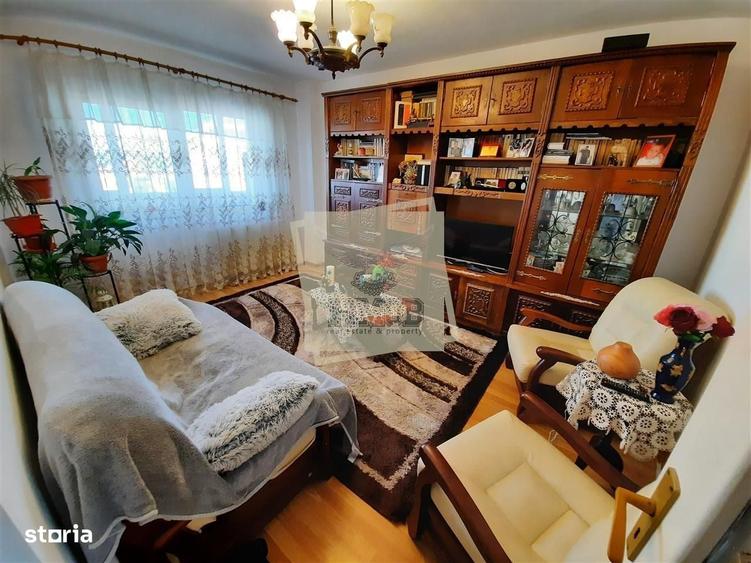 Apartament cu 4 camere, mobilat în Central