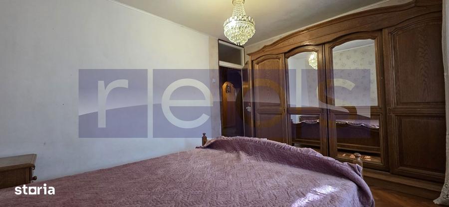 Apartament cu 3 camere decomandat, mobilat în Vitan