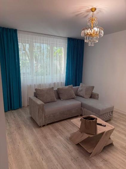 Apartament cu 3 camere decomandat, mobilat în Drumul Taberei
