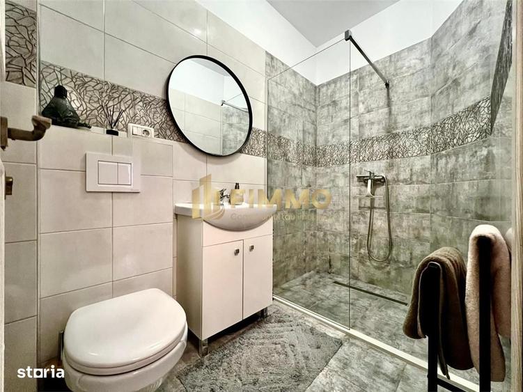 Apartament cu 3 camere semidecomandat în Paltin