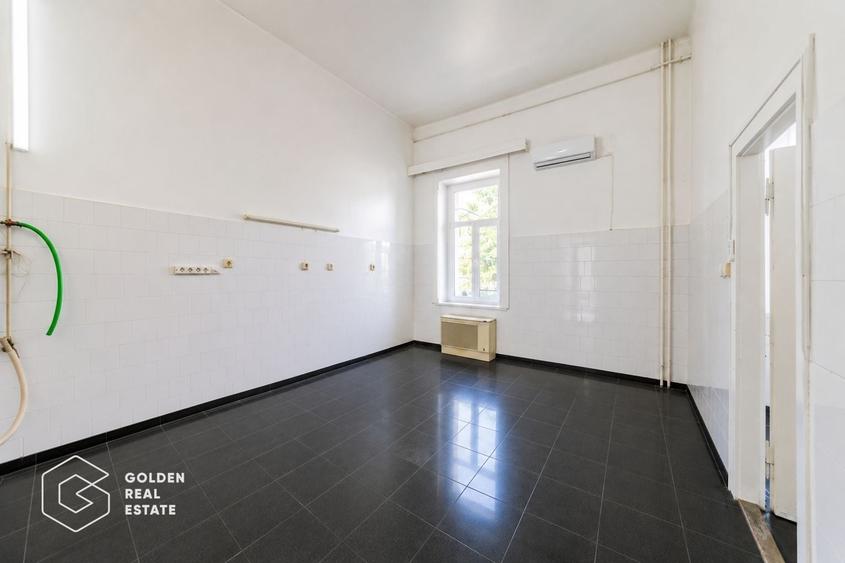 Spațiu comercial, de 200 mp, în Boul Roșu