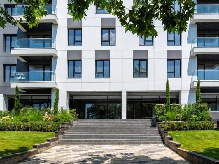 Apartament cu 2 camere decomandat, mobilat în Sisești