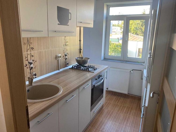 Apartament cu 2 camere decomandat în Albești