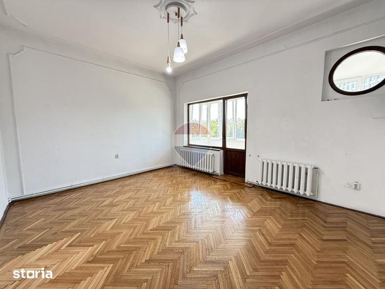 Casă cu 4 camere cu Teren 200 Mp în Gruia