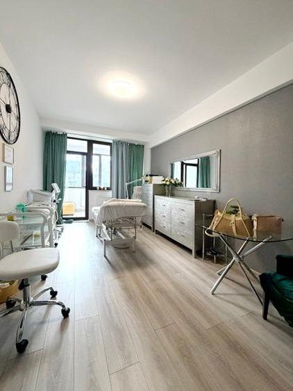 Apartament cu 3 camere în Tractorul