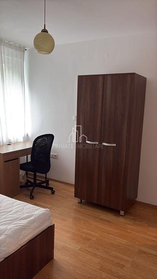 Apartament cu 4 camere decomandat în 7 Noiembrie