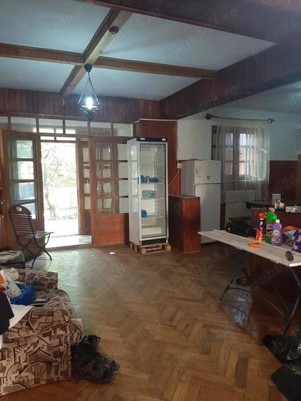 Casă cu 6 camere cu Teren 502 Mp în Central